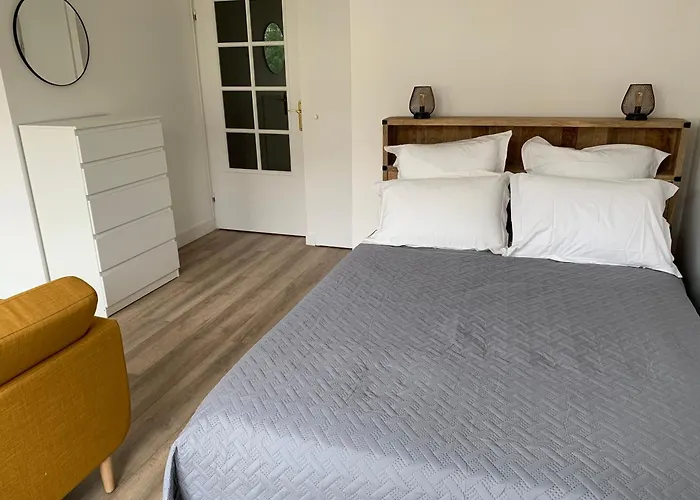 Beautiful Studio Located South Of Paris